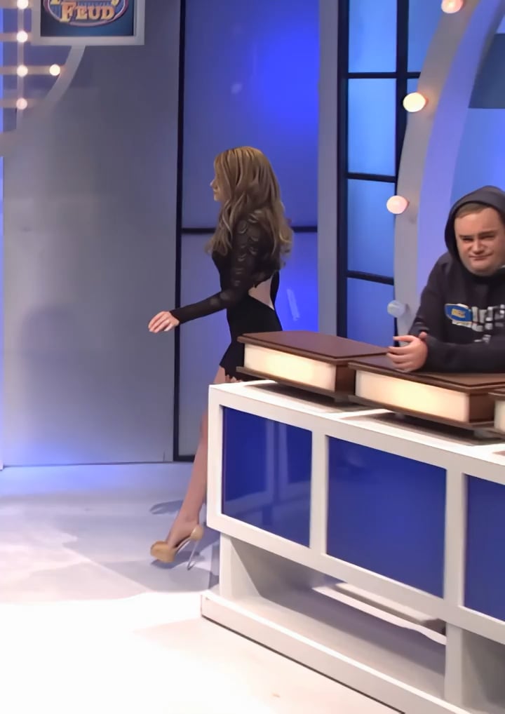 Kristen Stewart on SNL S42E13 - February 4, 2017