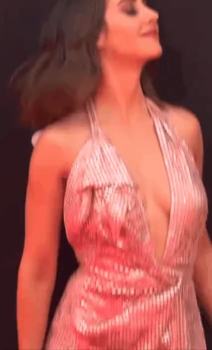 Alison Brie at ESPYs |  July 18 2018