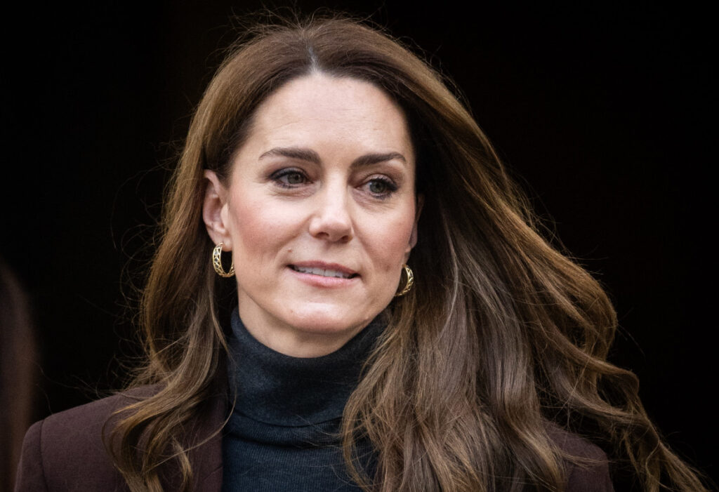 Kensington Palace Issues Rare Statement Regarding Princess Kate Yahoo news home