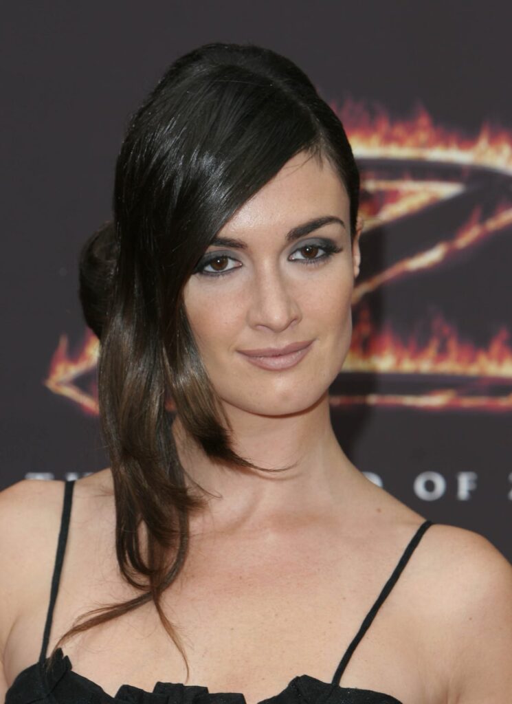 Paz Vega | "The Legend of Zorro" Los Angeles Premiere - Arrivals at Orpheum Theatre in Los Angeles, California (October 16, 2005)