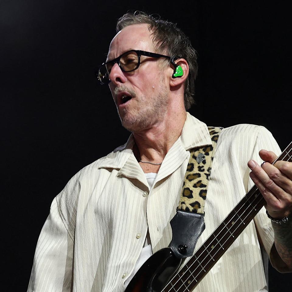 <p>Weezer</p>