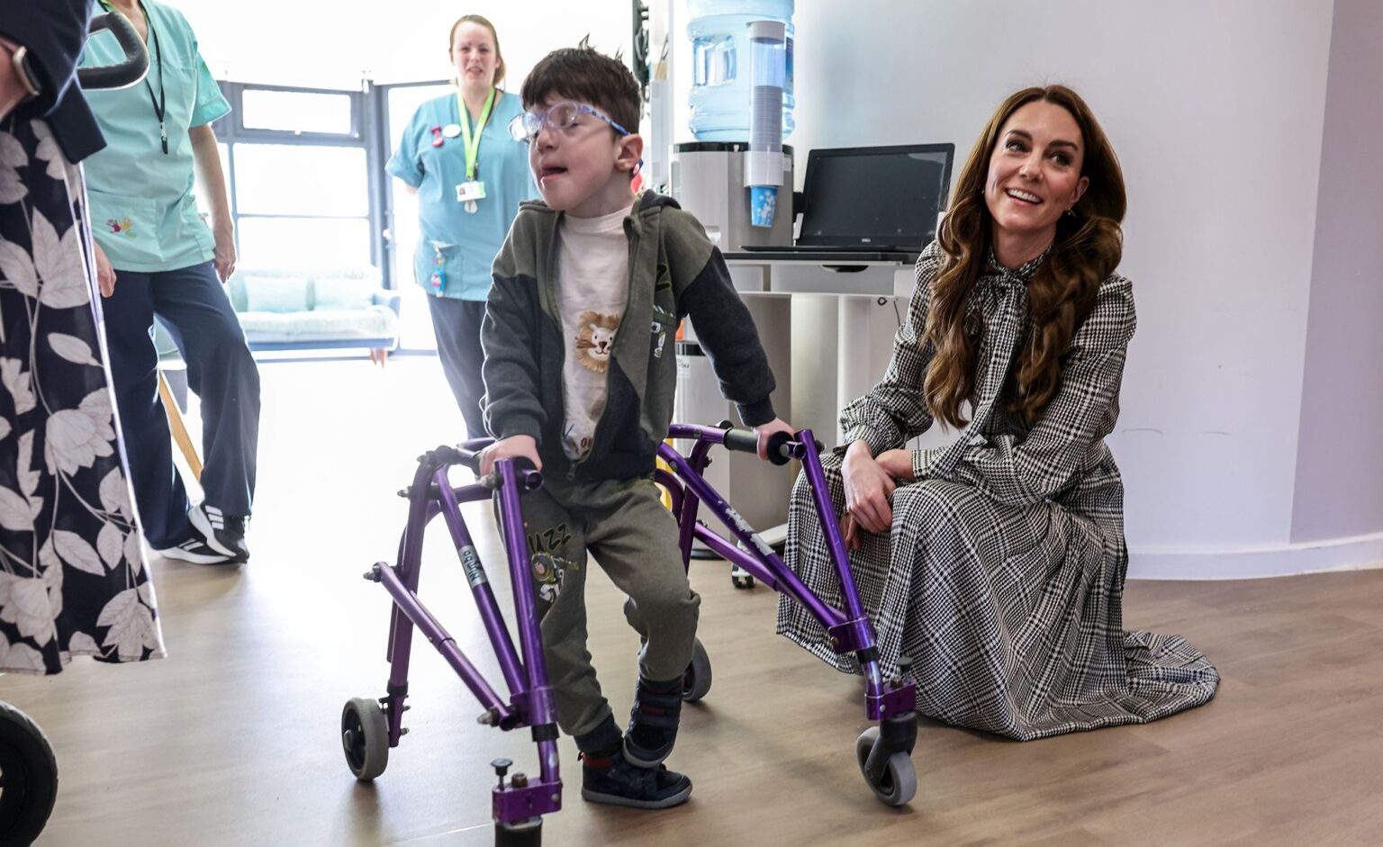 Catherine, Princess of Wales visits children’s hospice as she becomes latest royal patron – Boston News, Weather, Sports Catherine, Princess of Wales visits children’s hospice as she becomes latest royal patron - Boston News, Weather, Sports