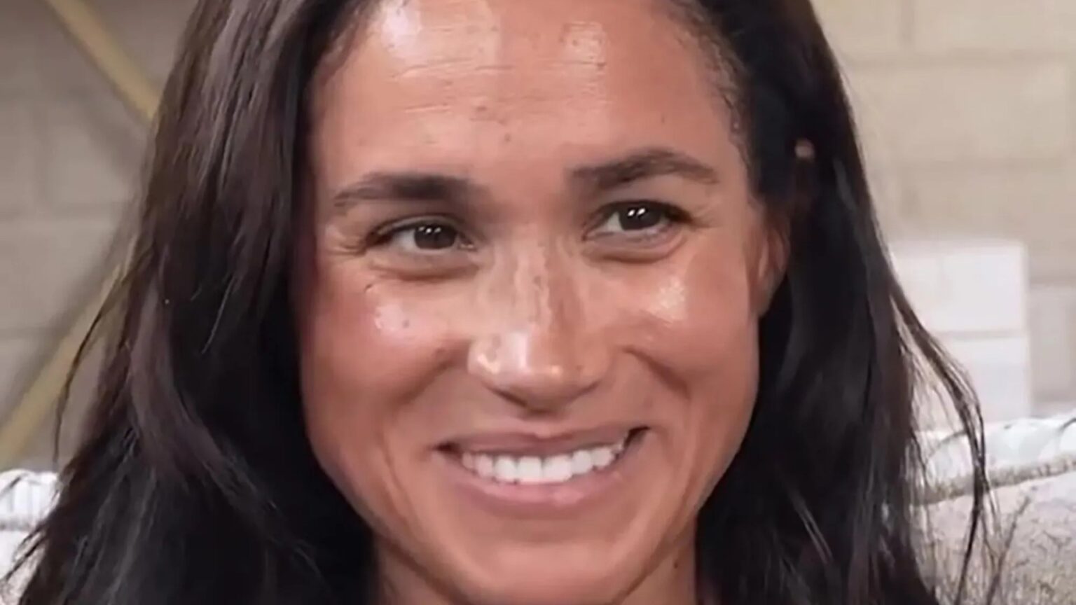 Meghan Markle risks breaking ‘Megxit’ agreement with late Queen after ‘offensive’ revelation in new podcast Meghan Markle risks breaking 'Megxit' agreement with late Queen after 'offensive' revelation in new podcast