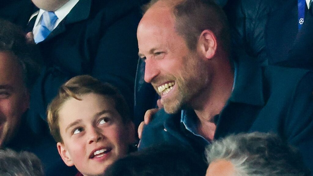 Prince William has night out in Paris with son Prince George: Photos Prince William has night out in Paris with son Prince George: Photos