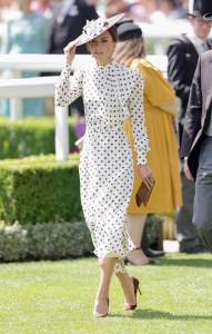 ASCOT, ENGLAND - JUNE 17: Catherine, Duchess of Cambridge smiles as she arrives into the parade ring during Royal Ascot 2022 at Ascot Racecourse on June 17, 2022 in Ascot, England. (Photo by Chris Jackson/Getty Images)