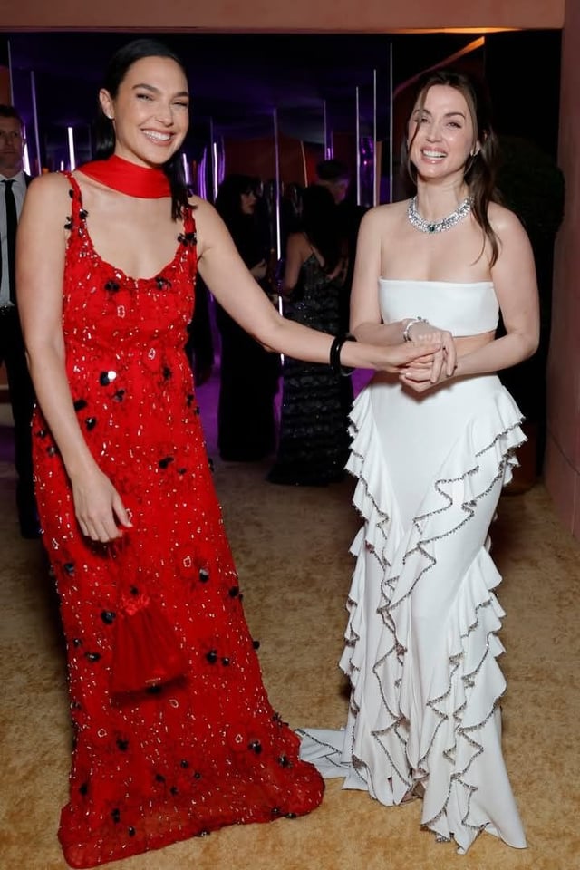 Gal Gadot & Ana de Armas | 2025 Vanity Fair Oscar Party 2nd March 2025