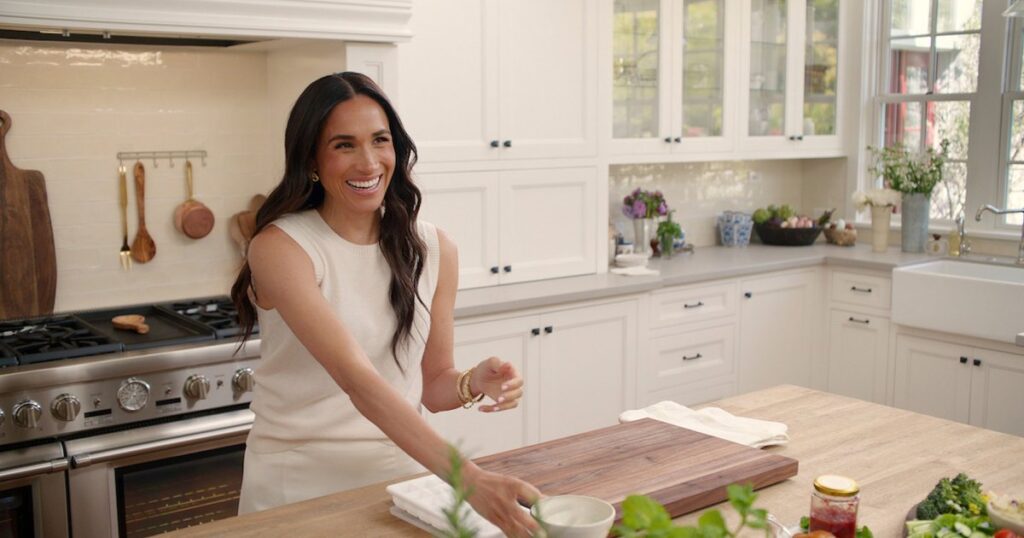 Meghan Markle Recommends This $19 LEGO Bunny for Easter