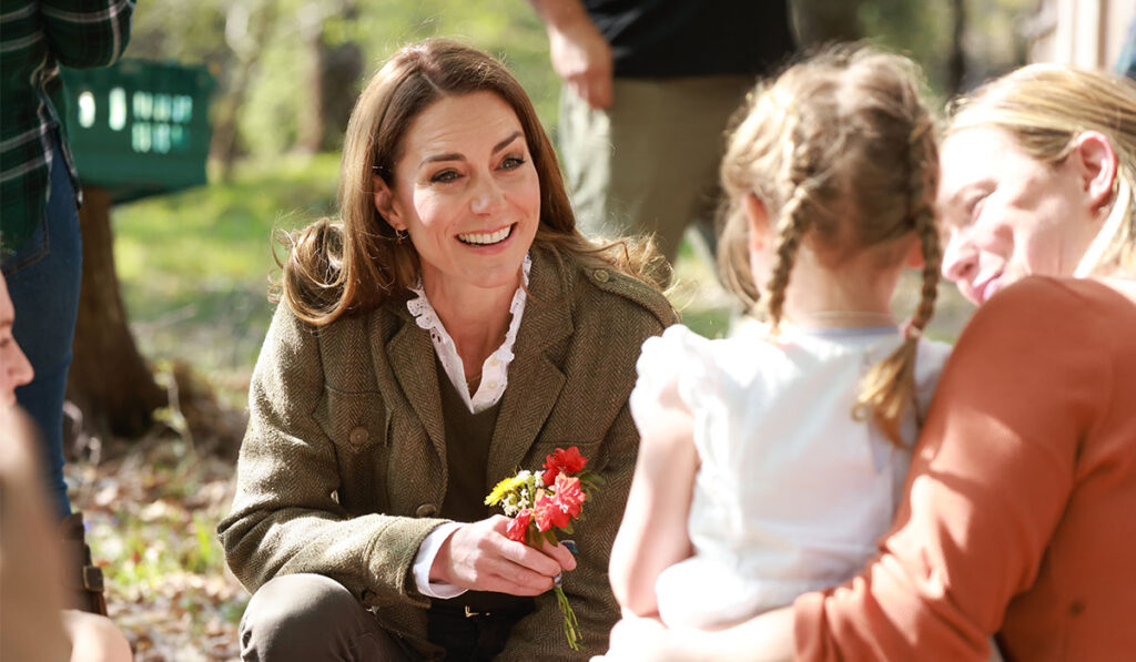 Kate Middleton nails transitional dressing on nature walk