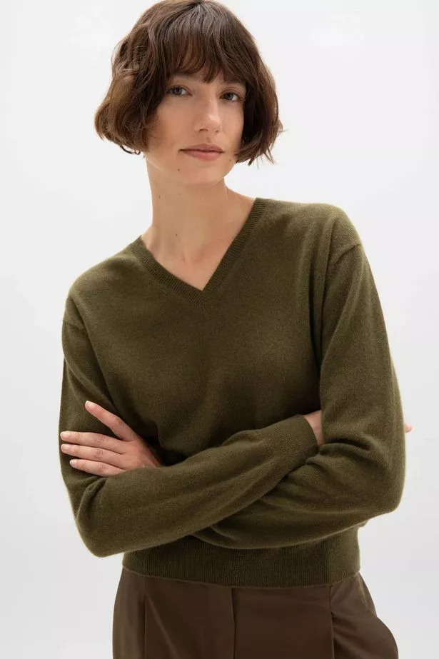 Johnstons of Elgin green cashmere jumper