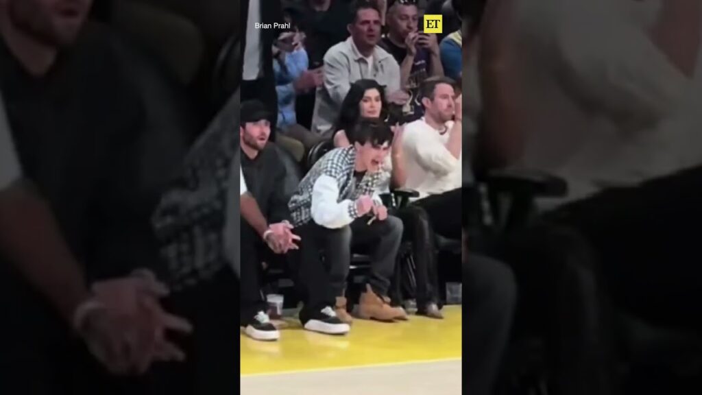 Timotheé Chalamet and Kylie Jenner Have a PDA-Filled Date Night at Lakers Game #kyliejenner #lakers
