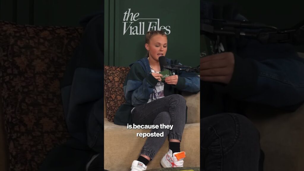 JoJo Siwa on her breakup with Kath Ebbs #shorts JoJo Siwa on her breakup with Kath Ebbs #shorts