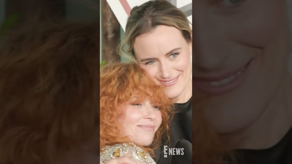 Natasha Lyonne and Taylor Schilling reunite on the #PokerFace carpet. 🧡🖤