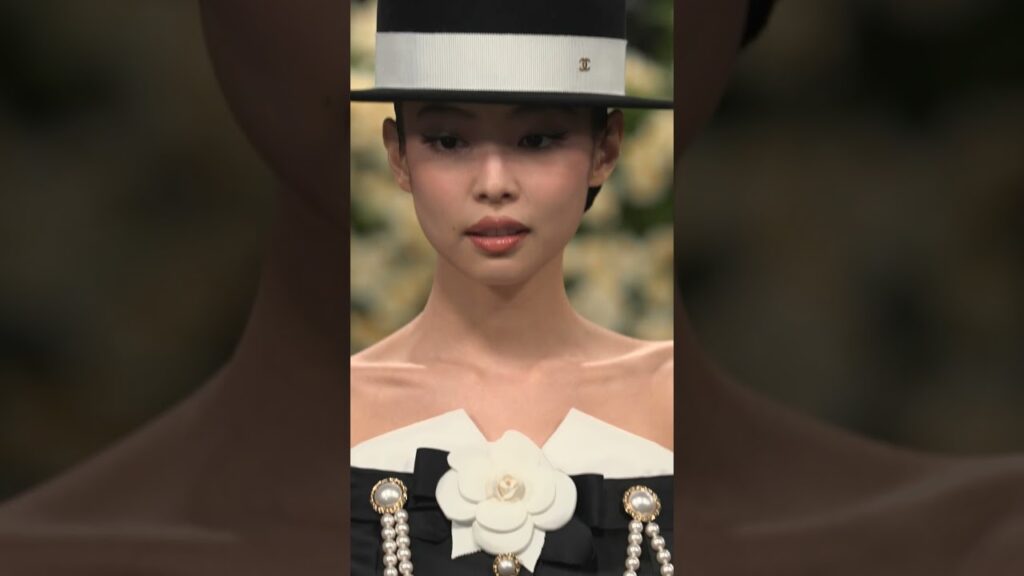 JENNIE is at the 2025 Met Gala. π€ #shorts JENNIE is at the 2025 Met Gala. π€ #shorts