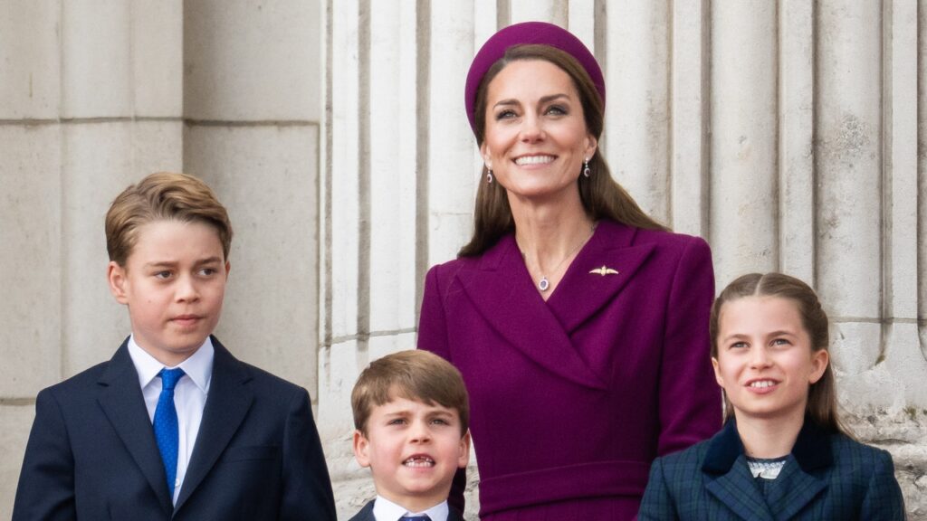 Kate Middleton Swaps Skinny Jeans for Royal Purple on the 80th Anniversary of VE Day Kate Middleton Swaps Skinny Jeans for Royal Purple on the 80th Anniversary of VE Day