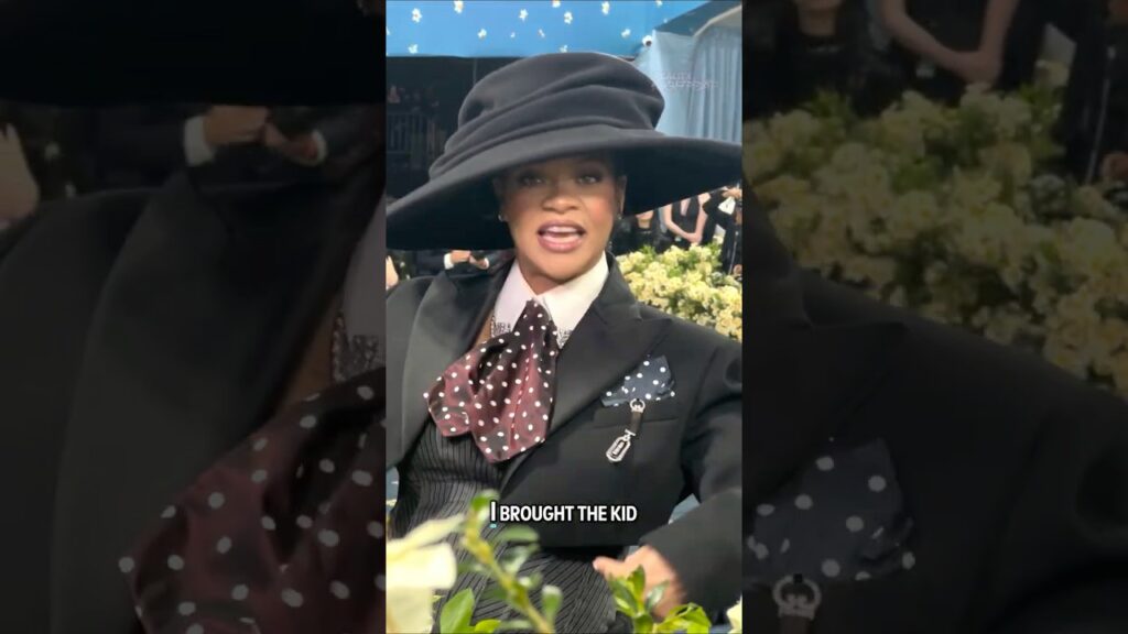 Rihanna: “I brought the kid!” ๐ Rihanna: "I brought the kid!" ๐