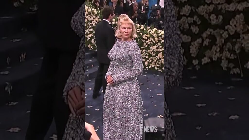 Pamela Anderson stuns at the #MetGala. 🌟