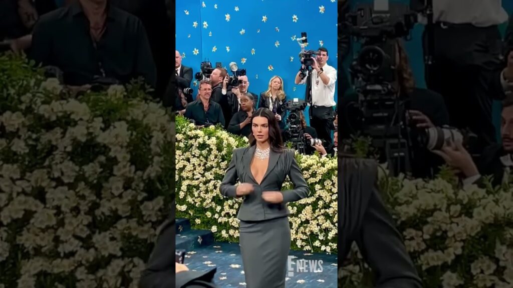 Kendall Jenner’s #MetGala look is *chefs kiss* 😌.
