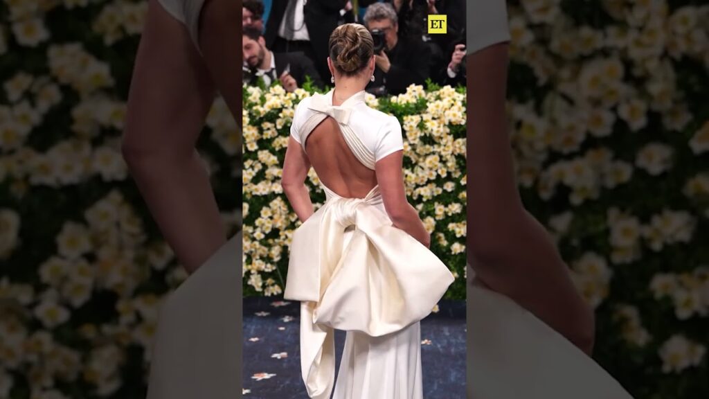Sofia Richie is bringing her signature elegance to the #MetGala. 🎀 #sofiarichie Sofia Richie is bringing her signature elegance to the #MetGala. 🎀 #sofiarichie