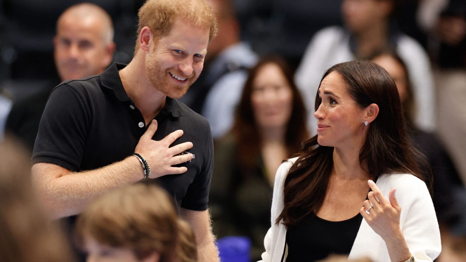 Prince Harry, Meghan Markle enjoy date night at Beyoncé's Cowboy Carter Tour; fans thrilled to see them dancing. Watch