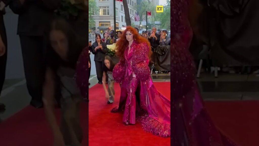Chappell Roan is on her way to make her #MetGala debut! #chappellroan