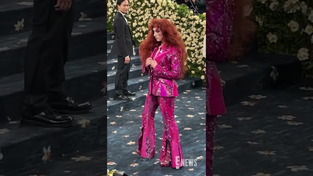 Think you can forget about Chappell Roan‘s #MetGala look? Good luck, babe! 😍