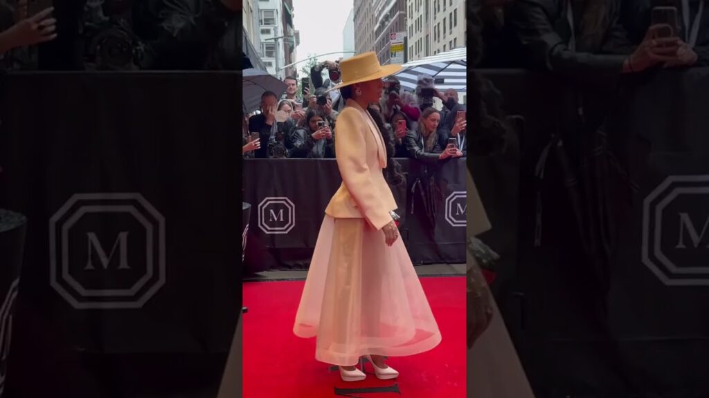 Kerry Washington’s 2025 Met Gala look is the moment #shorts Kerry Washington's 2025 Met Gala look is the moment #shorts