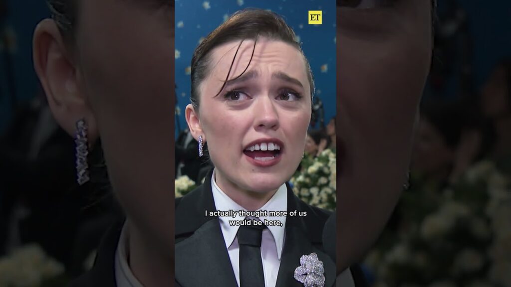 Aimee Lou Wood reacts to 'The White Lotus' reunion at the #MetGala and  working with Walton Goggins.