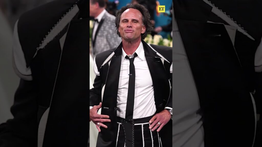 Walton Goggins was full of energy on the #MetGala carpet! #waltongoggins