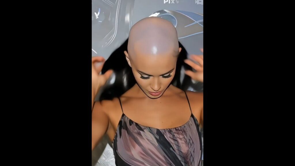 MEGAN FOX - BALD HEADSHAVE - HAIRCUT - WIG REVEAL - HOLLYWOOD - MOTTAI - GUNDU (Made using AI)