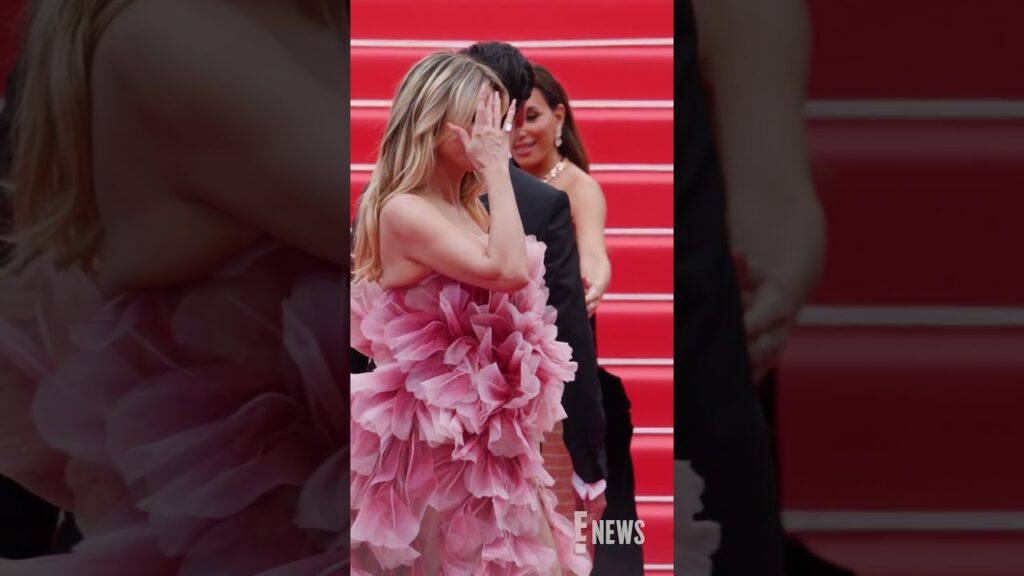 Heidi Klum really rose to the occasion with this look. 🌹#Cannes