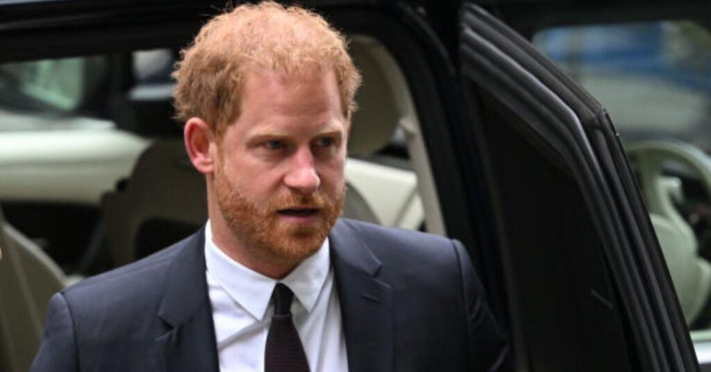 Expert Sounds Alarm After Harry Goes Door-to-Door in London: ‘He Looks Very…’ Expert Sounds Alarm After Harry Goes Door-to-Door in London: ‘He Looks Very…'