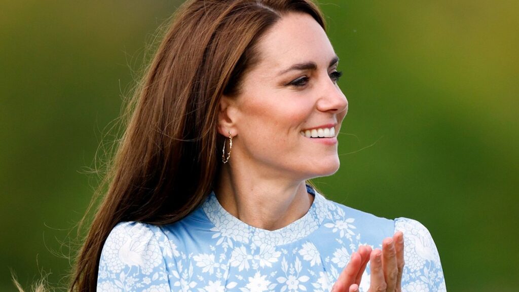 This stunning blue and white floral summer dress is just £39 – and it’s so Kate Middleton This stunning blue and white floral summer dress is just £39 - and it's so Kate Middleton
