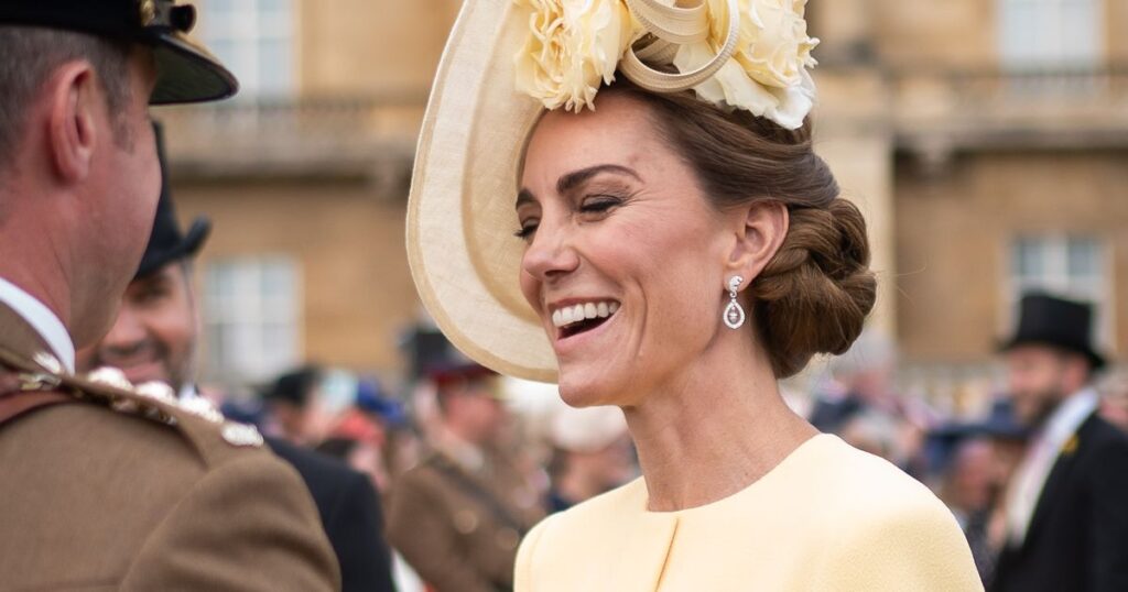 Kate Middleton wore an ultra-affordable £28 clutch bag to Buckingham Palace’s garden party Ipso logo