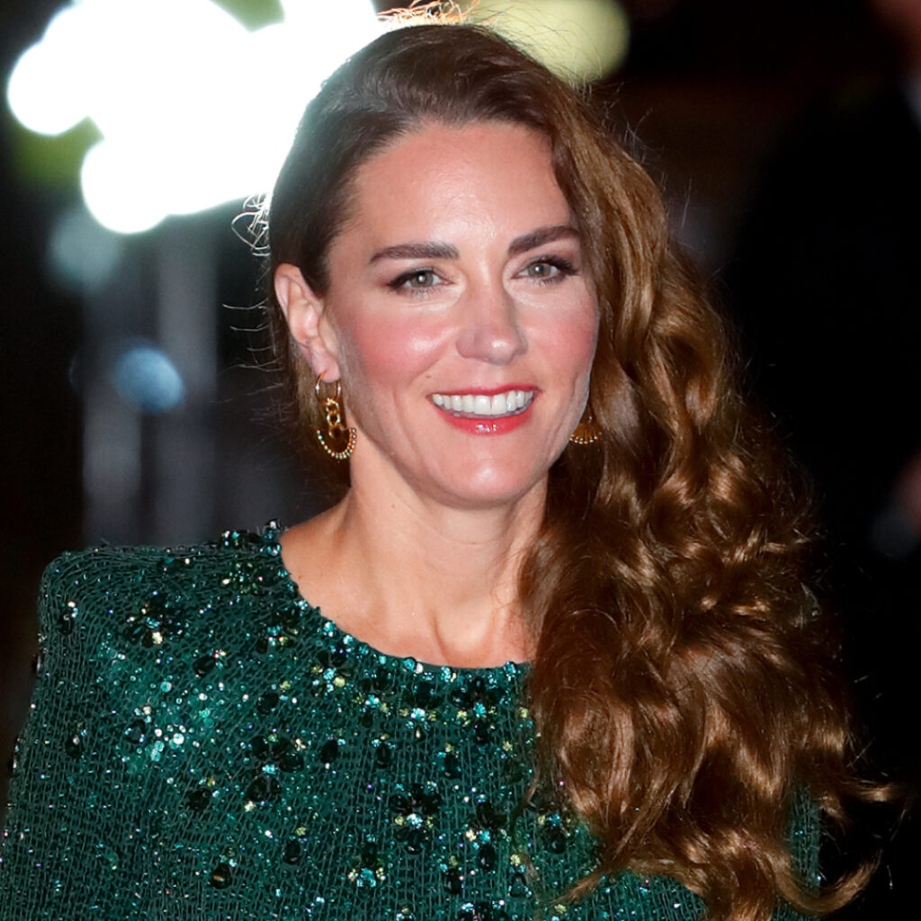 How Kensington Palace Hopes to “Reset” After Controversial Kate Middleton Fashion Remarks Yahoo news home
