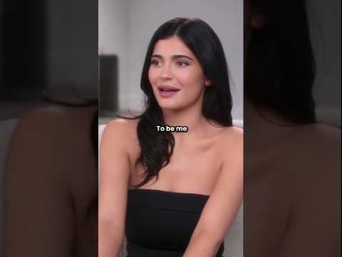 Kylie Jenner's obsession with dogs #kardashian #kylie #kyliejenner #kendalljenner #kendall