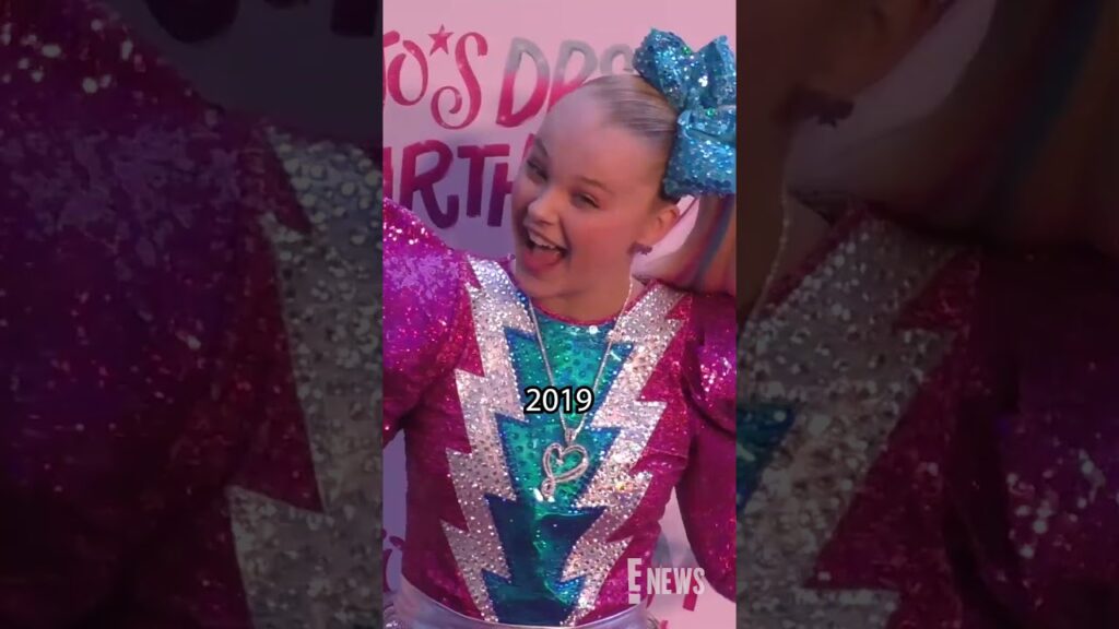 Put #JoJoSiwa at the top of the pyramid today because she’s the birthday girl. 👑