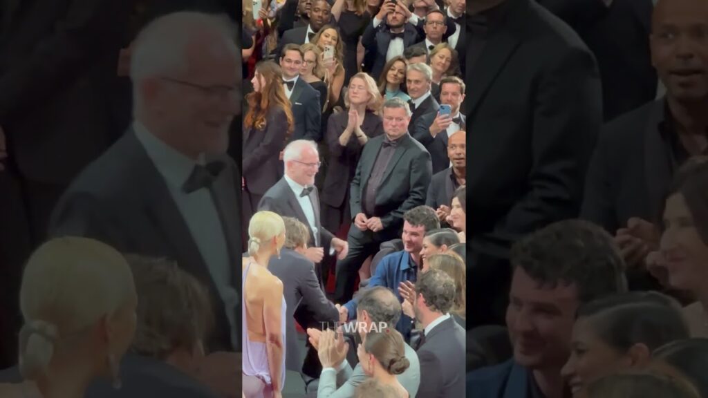 #TomCruise greets #ZoeSaldana at Cannes Film Festival