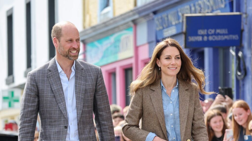 Kate Middleton and Prince William look more loved-up than ever as they celebrate their wedding anniversary on the Isle of Mull