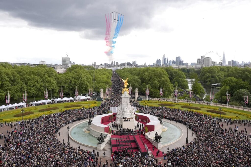 In Pictures: VE Day greeted with pride and pageantry 80 years on - London Evening Standard