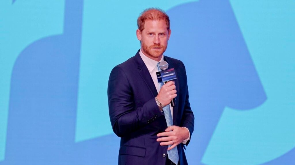 Prince Harry's company promotes emissions calculator that 'airbrushes impact' – The Times Prince Harry's company promotes emissions calculator that 'airbrushes impact' - The Times