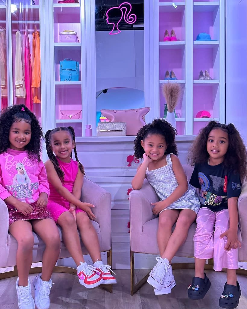 <p>Hi, Barbies!</p>