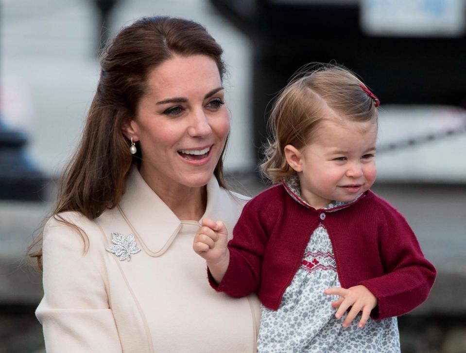 PHOTO: Catherine, Duchess of Cambridge and Princess Charlotte leave from Victoria Harbour to board a sea-plane on the final day of their Royal Tour of Canada, Oct. 1, 2016, in Victoria, Canada. (Stephen Lock/Pool/Getty Images)