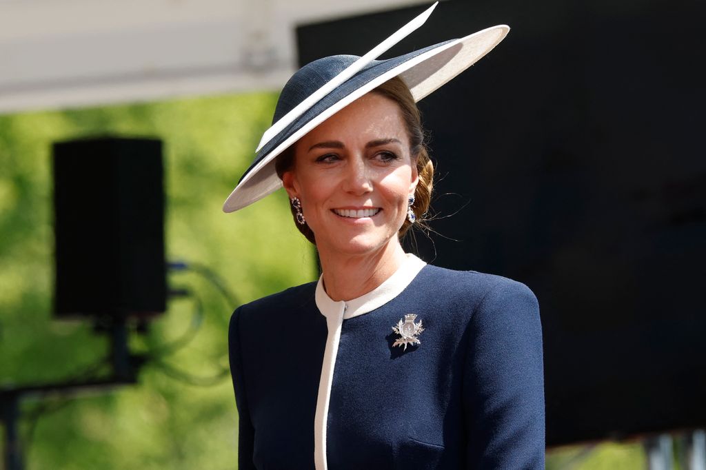 Princess Kate turns heads in never-before-seen brooch with touching tribute