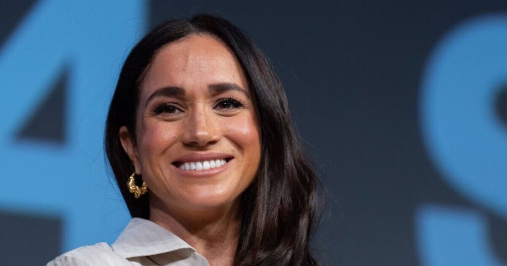 Viral clip of Meghan Markle ‘working hard’ leaves fans unimpressed | Royal | News Viral clip of Meghan Markle 'working hard' leaves fans unimpressed | Royal | News