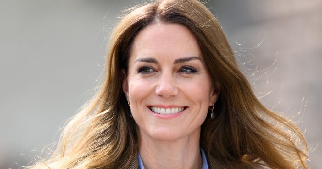 Popular Queen copies Princess Kate with new emotional statement | Royal | News Popular Queen copies Princess Kate with new emotional statement | Royal | News