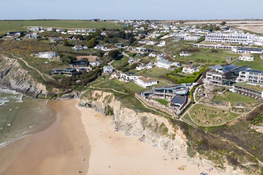 The Cornish village dubbed ‘Hollywood-on-Sea’ after celebrities move in The Packet - Falmouth