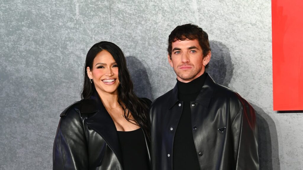 Who is Alex Fine? Meet Cassie's husband