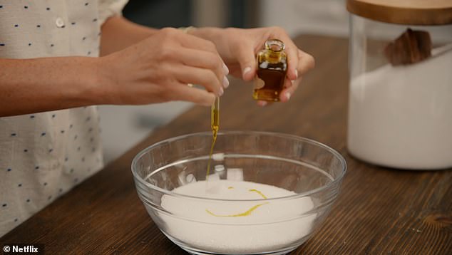 Markle added Epsom salt, Himalayan salt, arnica oil and lavender oil to the mixture. Epsom salt can be dangerous for diabetics