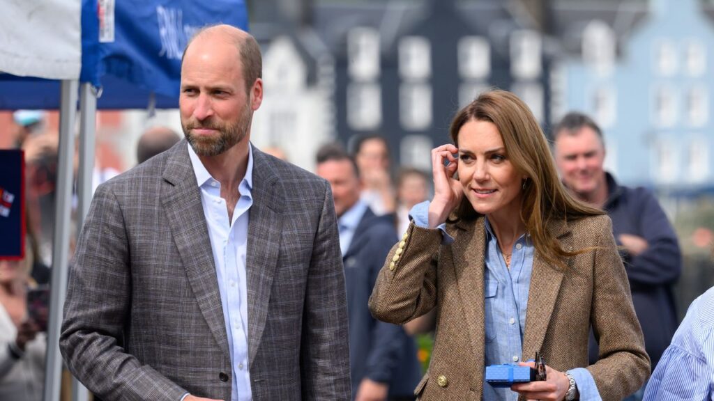 Kate Middleton Has Hilarious Response After Being Mistaken for Prince William’s Assistant Kate Middleton Has Hilarious Response After Being Mistaken for Prince William's Assistant
