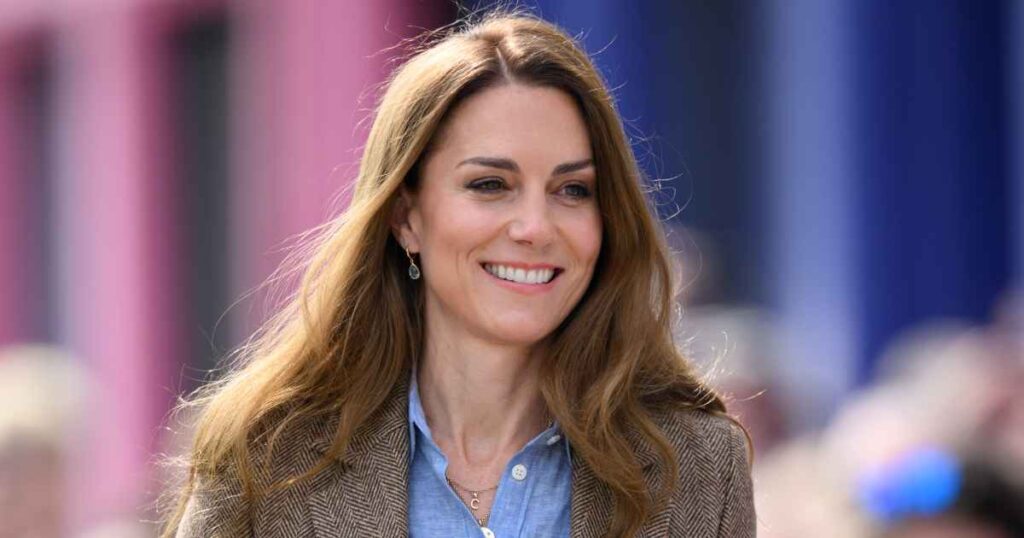 Copy Kate Middleton's Breezy Linen Top for Just $23 on Amazon